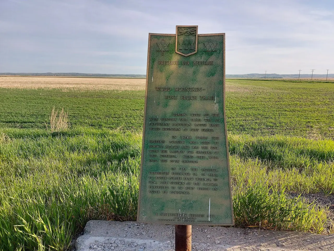 Wood Mountain–Fort Ellice Trail historic plaque, 2021